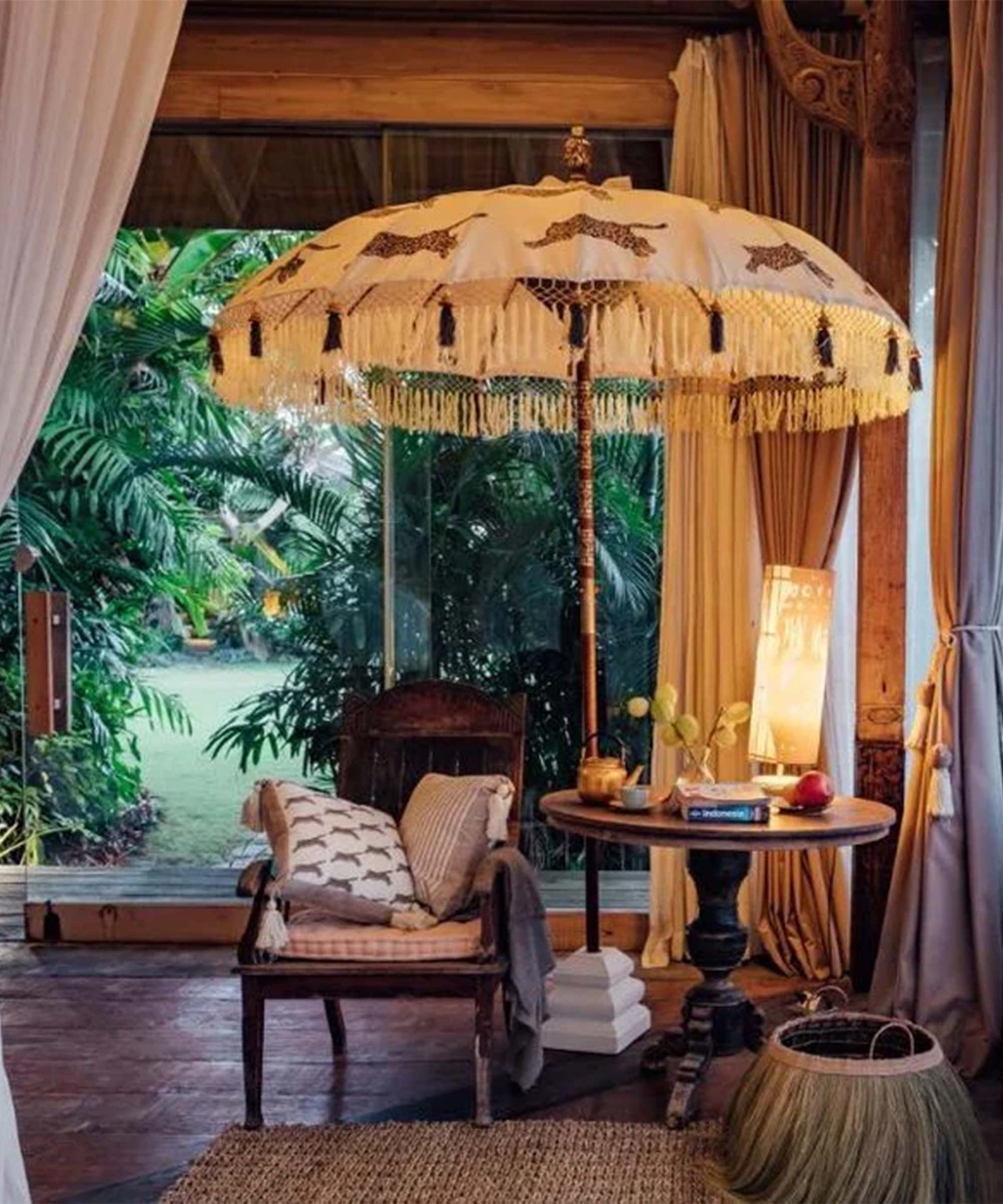 East London Parasol Company Ltd - Gloria Round Bamboo Parasol (Only 3 left)
