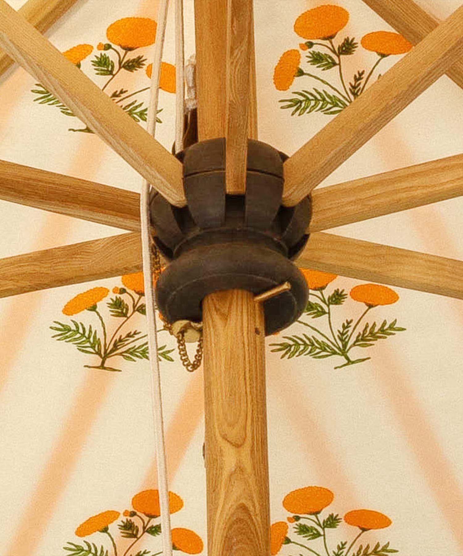 East London Parasol Company Ltd - Chain & Peg (Octagonal Parasol)