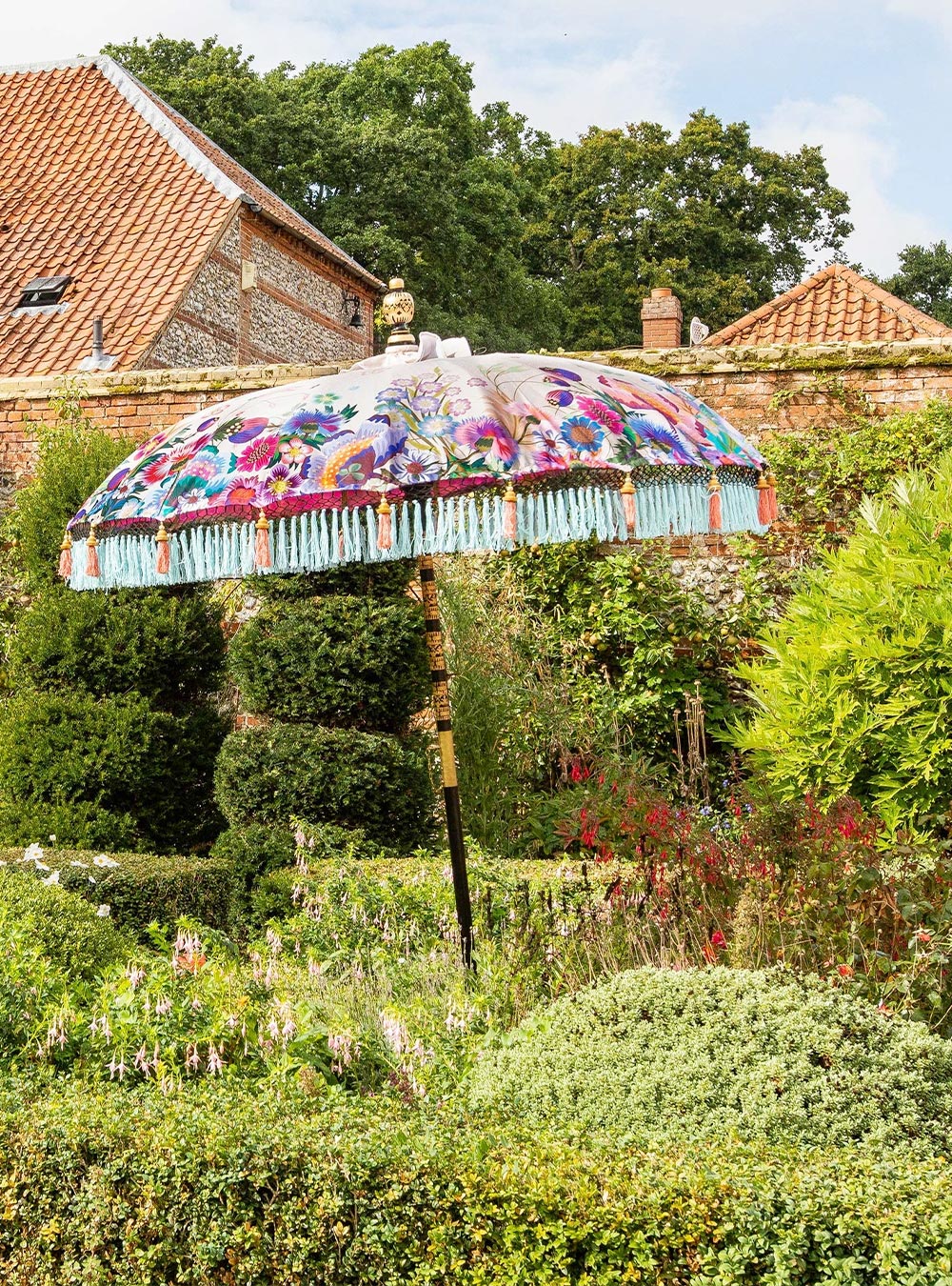 Tickled Pink: How to Accessorise Your Garden with Pink