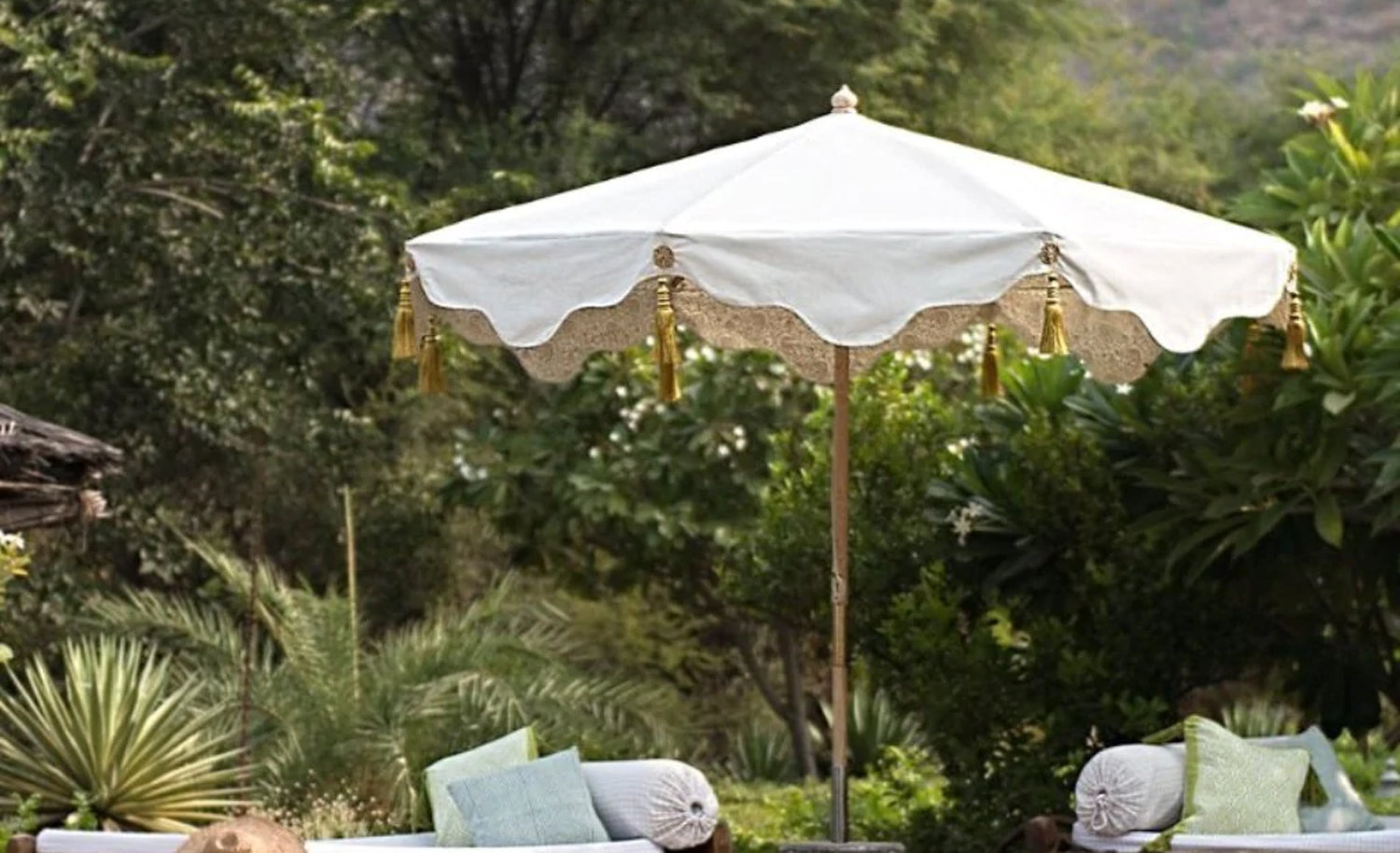 OCTAGONAL TASSEL PARASOLS