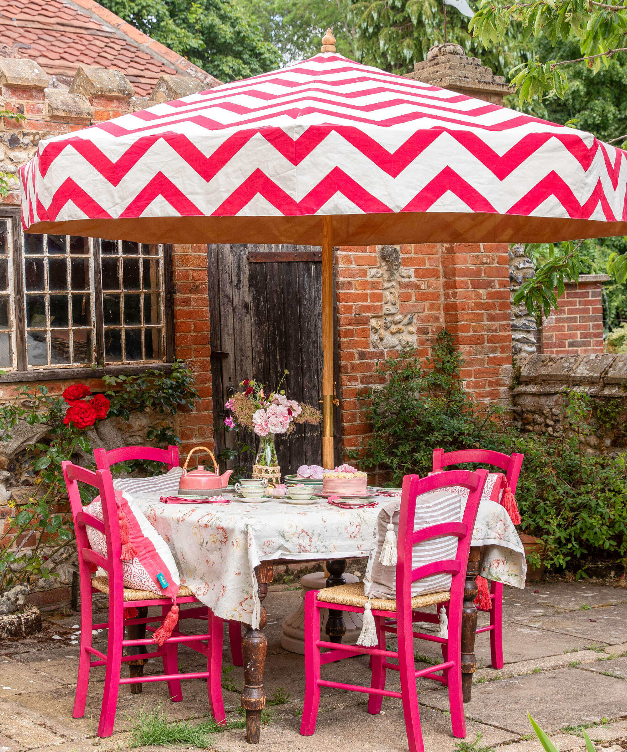 East London Parasol Company Ltd - Edmund Raspberry Octagonal Canopy (3 Metre)