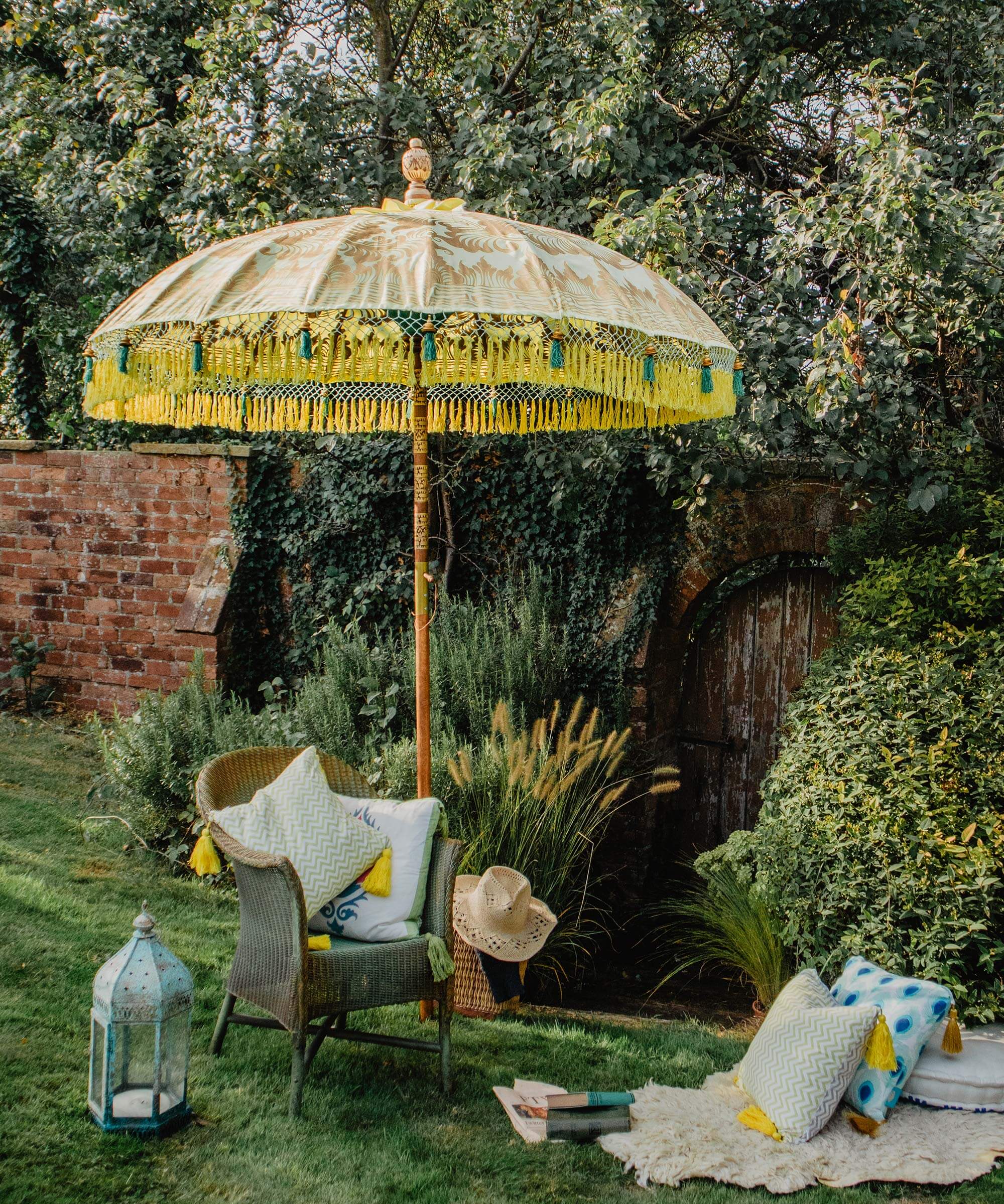 Goldie Round Bamboo Parasol