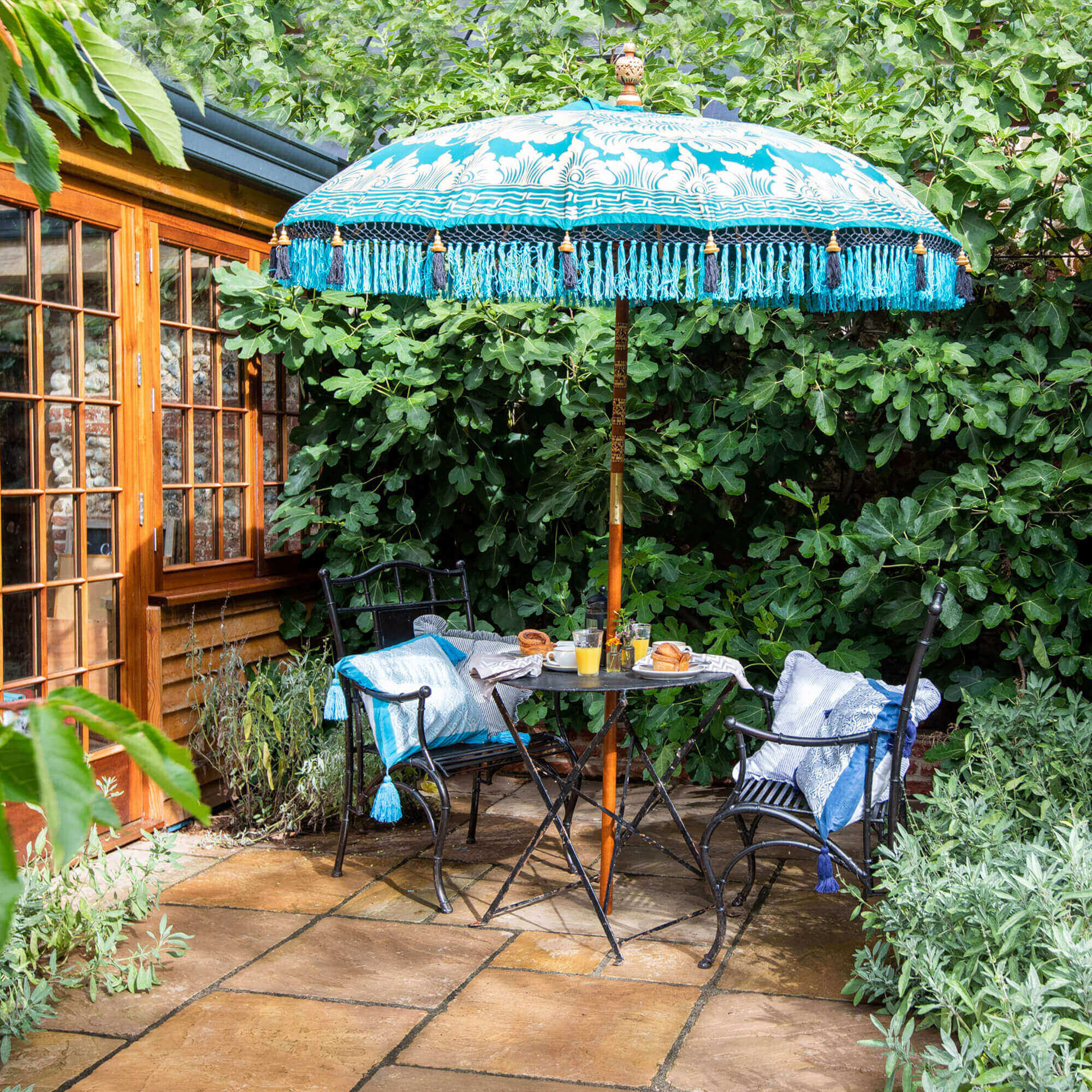 Laurie Round Bamboo Garden Parasol- East London Parasol Company- teal and gold- wood