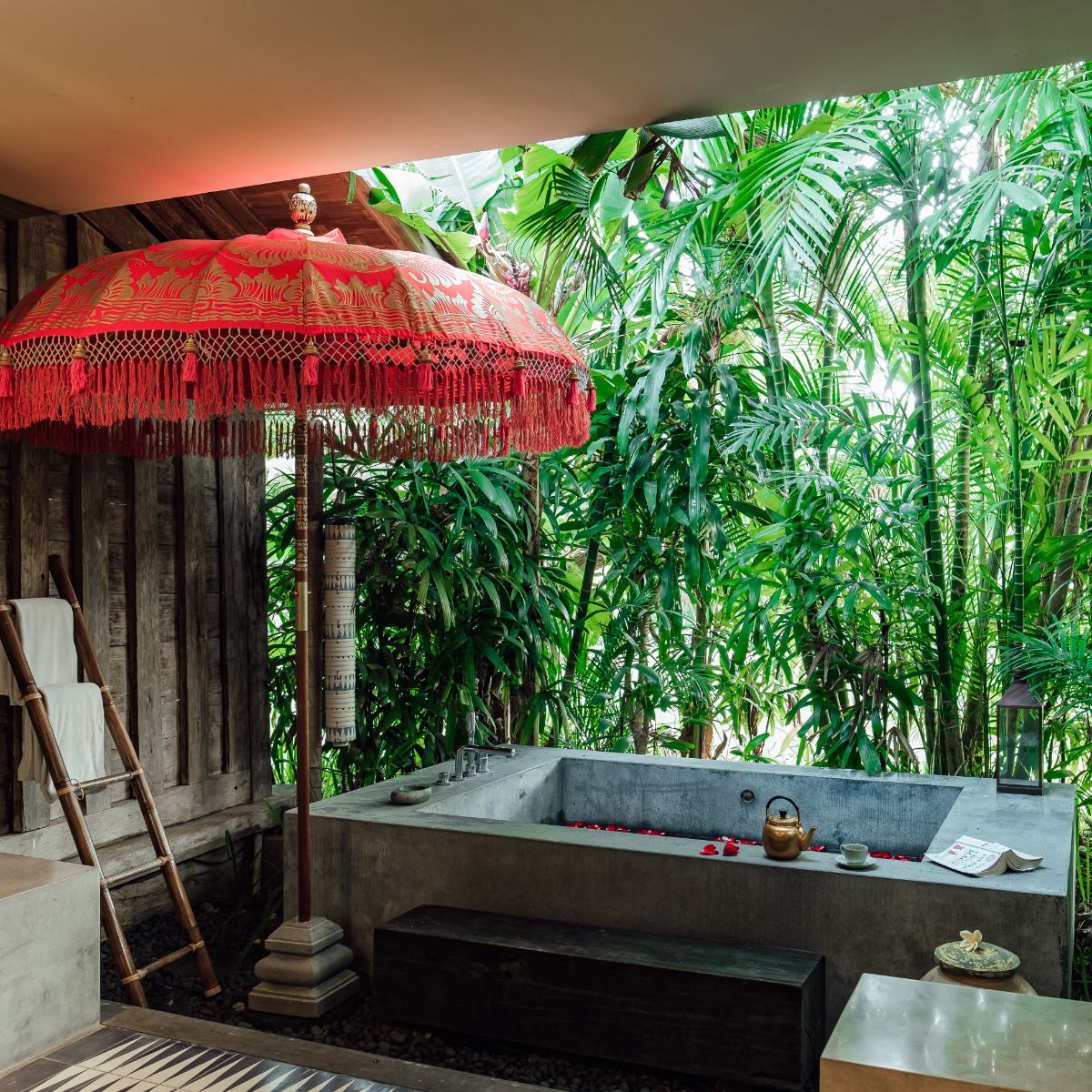 East London Parasol Company Ltd - Olivia Round Bamboo Parasol (Only 1 left)